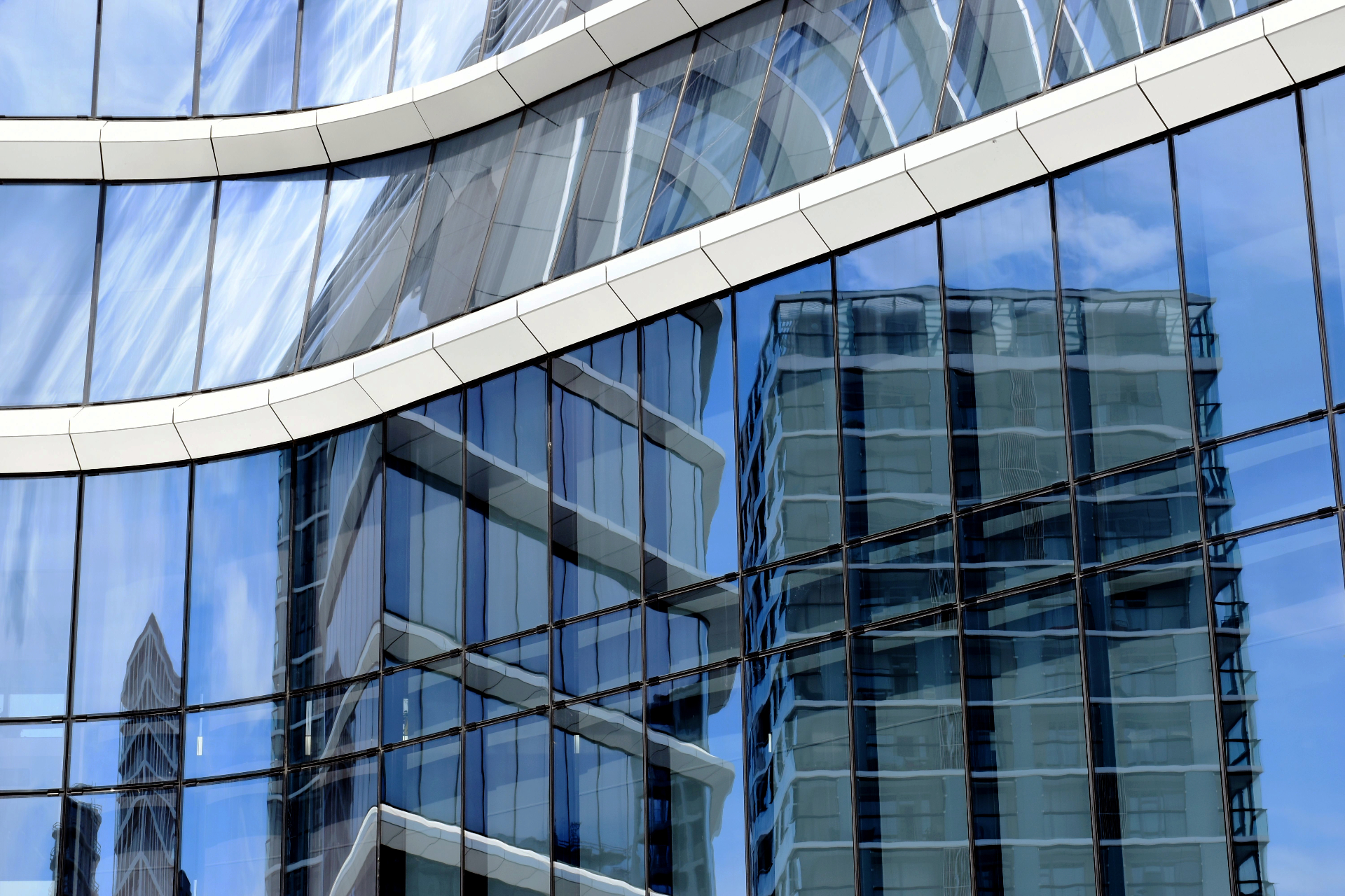 Institutional commercial architecture